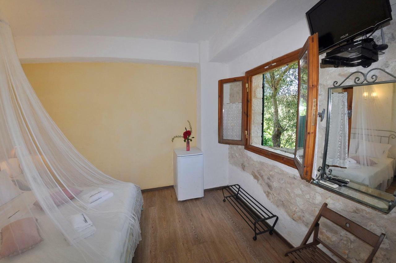 Adamantia Hotel Gaios Eksteriør billede